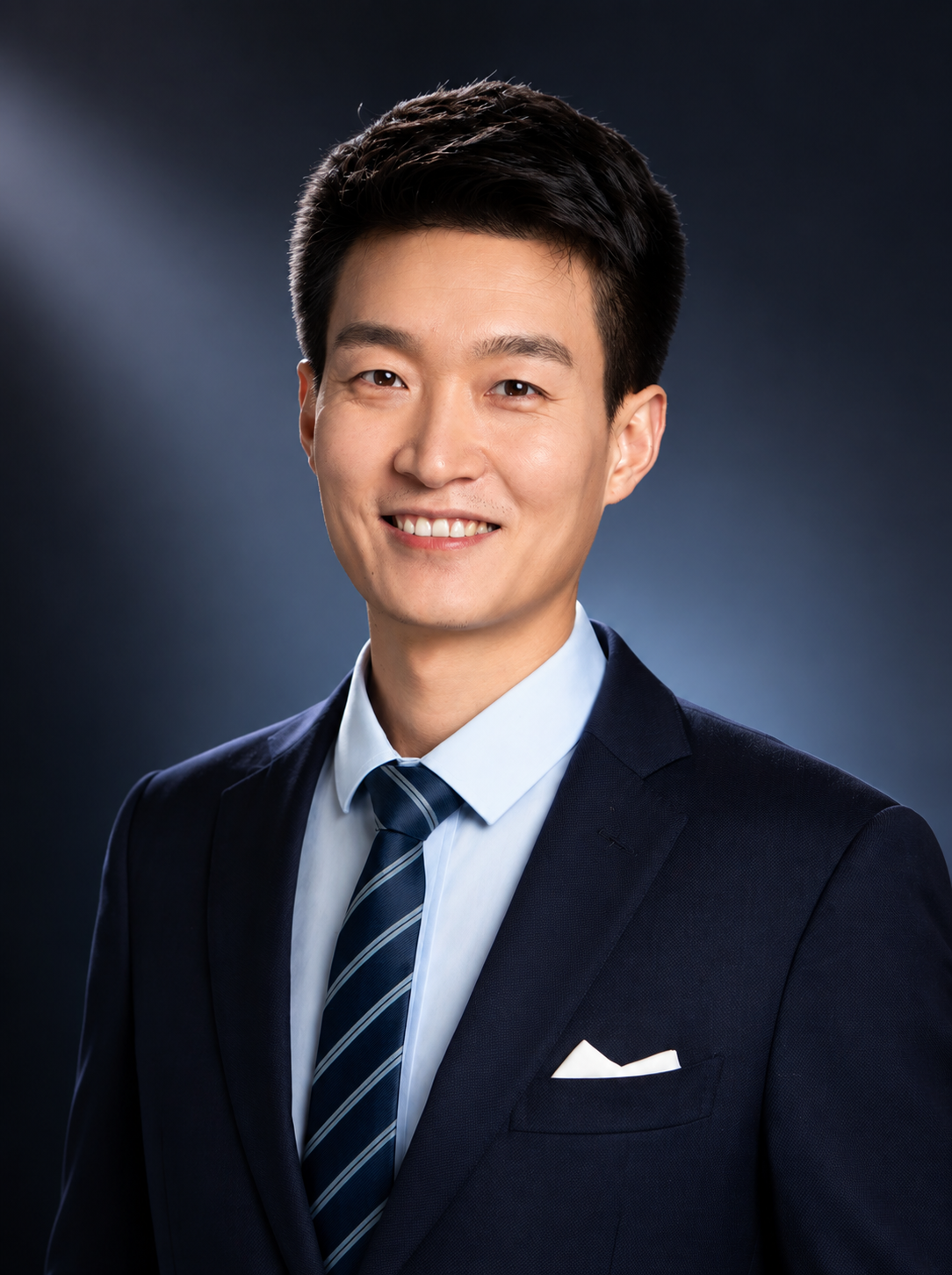 Portrait of Yupeng Feng, Principal Investigator of FengLab